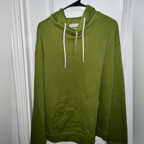 Size large - Picture 1 of 3